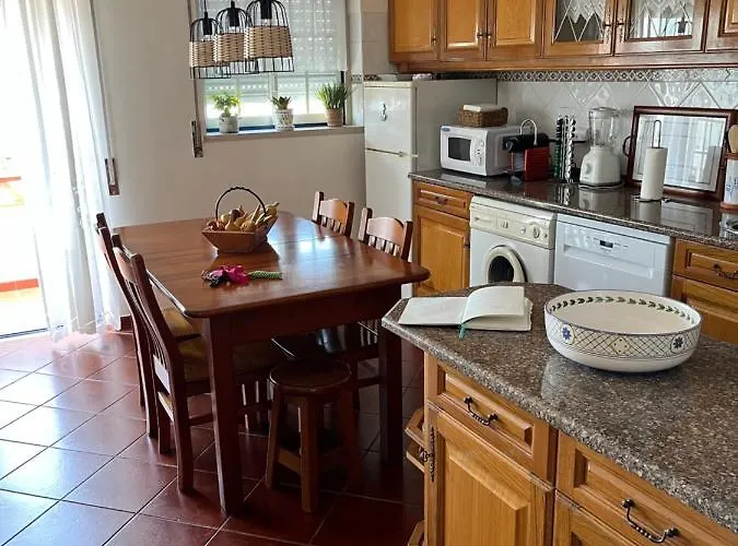 Cozy With Sea View Apartamento Ericeira
